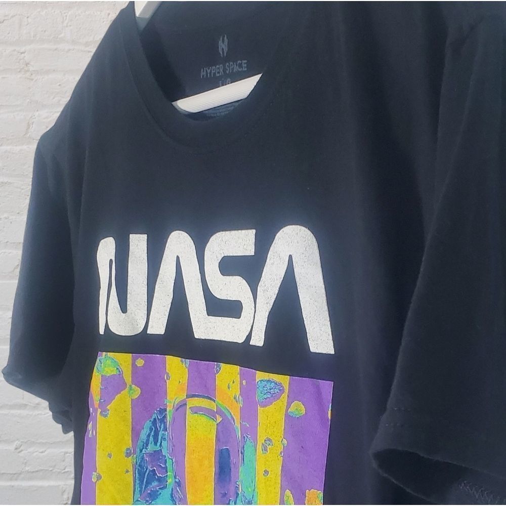 NASA, Color Splash / Graphic Tee - Picture 4 of 6